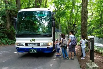 JR Tohoku Bus in Aomori (Photo: Shawn.ccf / Shutterstock.com)