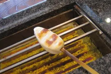 Photo: sasa-kamaboko – <a href="https://www.flickr.com/photos/birdies-perch/2604345357/in/photolist-4Ydd3m-4Y8X9a-4Y8Xe8-4Y8WQV" target="_blank" rel="noreferrer noopener nofollow">mari</a> / <a href="https://creativecommons.org/licenses/by/2.0/" target="_blank" rel="noreferrer noopener nofollow">CC BY 2.0</a>