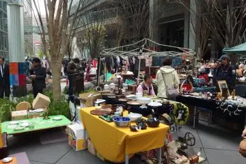 People from all over the world looking for unique antiques at affordable prices