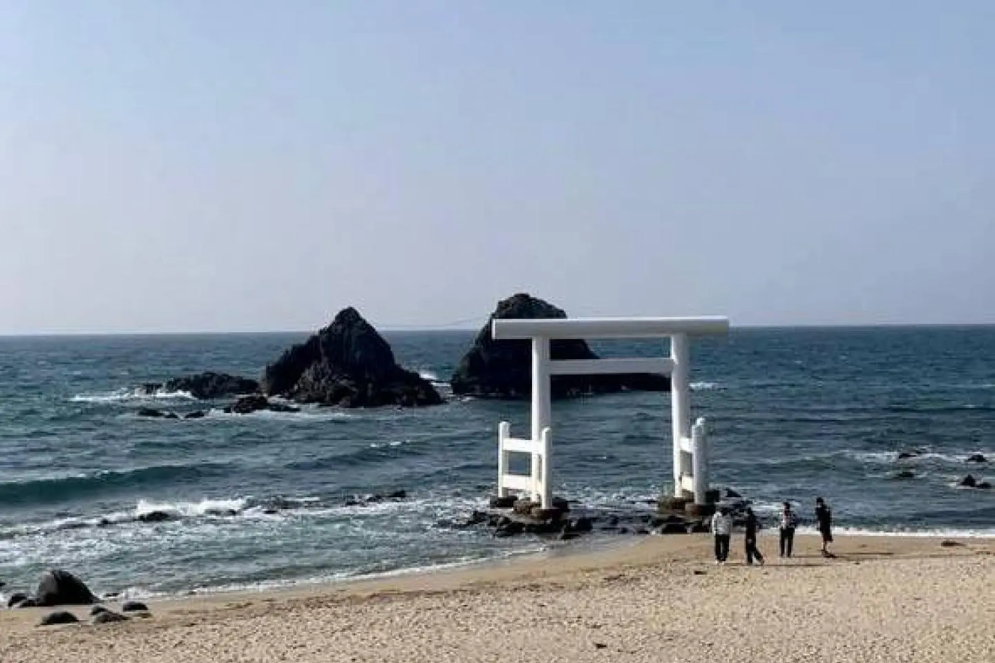 Fukuoka Day Trip: Itoshima's Sakurai Futamigaura Couple Stones