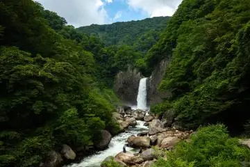Naena Falls