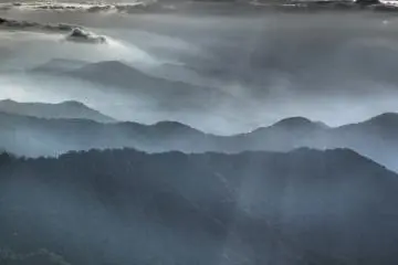 산 깊숙히