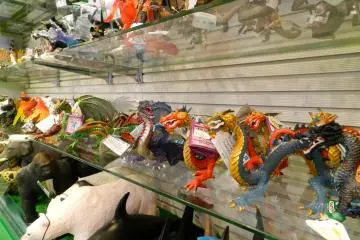 <p>Dragons and zoo animals live happily together.</p>