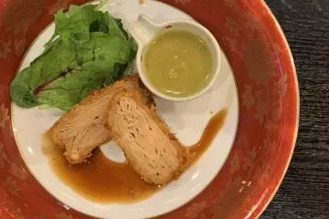 Millefille - flaky pastry with a juicy vegan pork belly like centreillet