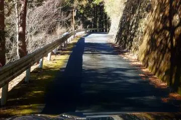Narrow road to Mogura village