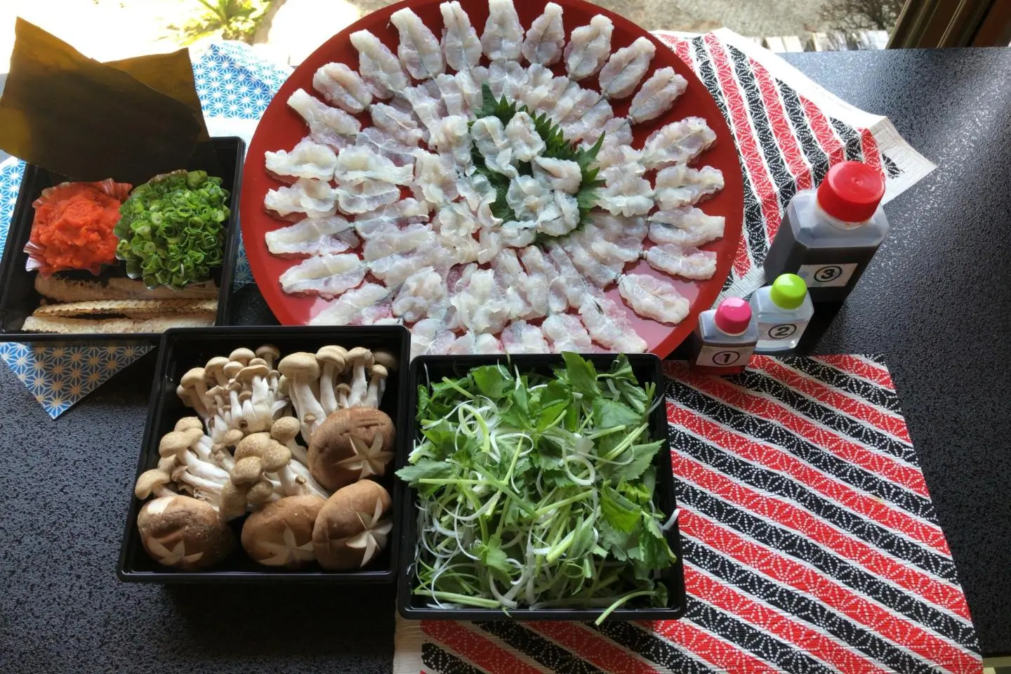 하모 사시미 (저작권: Hamo-juku)