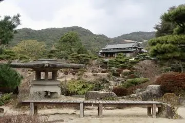 모리 정원으로 둘러싸인 모리 저택