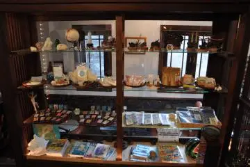 Locally-crafted products add to Vonten’s funky hominess