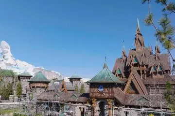 Arendelle Castle