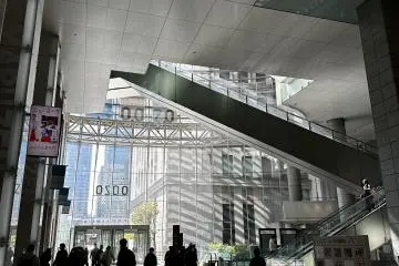 The Maruzen bookstore is in the Marunouchi Oazo shopping complex