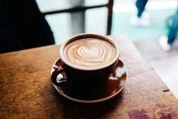 Photo: <a href="https://unsplash.com/photos/latte-art-in-brown-cup-in-macro-photography-RFHFV7lVQBY" target="_blank" rel="noreferrer noopener nofollow">Jonas Jacobsson</a> / Unsplash