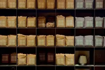 Koffee Mameya was directly mentioned on the list (Photo: <a href="https://unsplash.com/photos/a-shelf-filled-with-lots-of-baskets-and-containers-xnRZR8Kh7Kc" target="_blank" rel="noreferrer noopener nofollow">Antonio Fadel</a> / Unsplash)