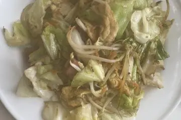 Fu champuru, gluten stir fry with vegetables