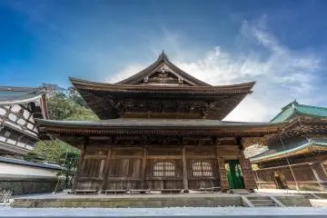 Temple buildings at Kencho-ji