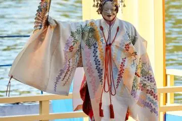 On the Noh ship, "Hagoromo" Celestial Feather Robe play
