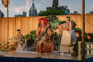 On the Noh ship, "Tsuchigumo" Ground Spider play