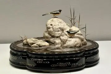 Tsukada Shukyo. Wagtails on a Rock. 1917, Sannomaru Shozokan, Tokyo