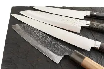 Japanese knives (Photo: Kondor83 / Shutterstock.com)