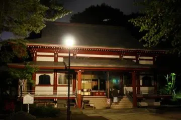 Pay a tribute at the temple