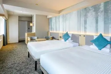 Superior Twin (Western-style room)