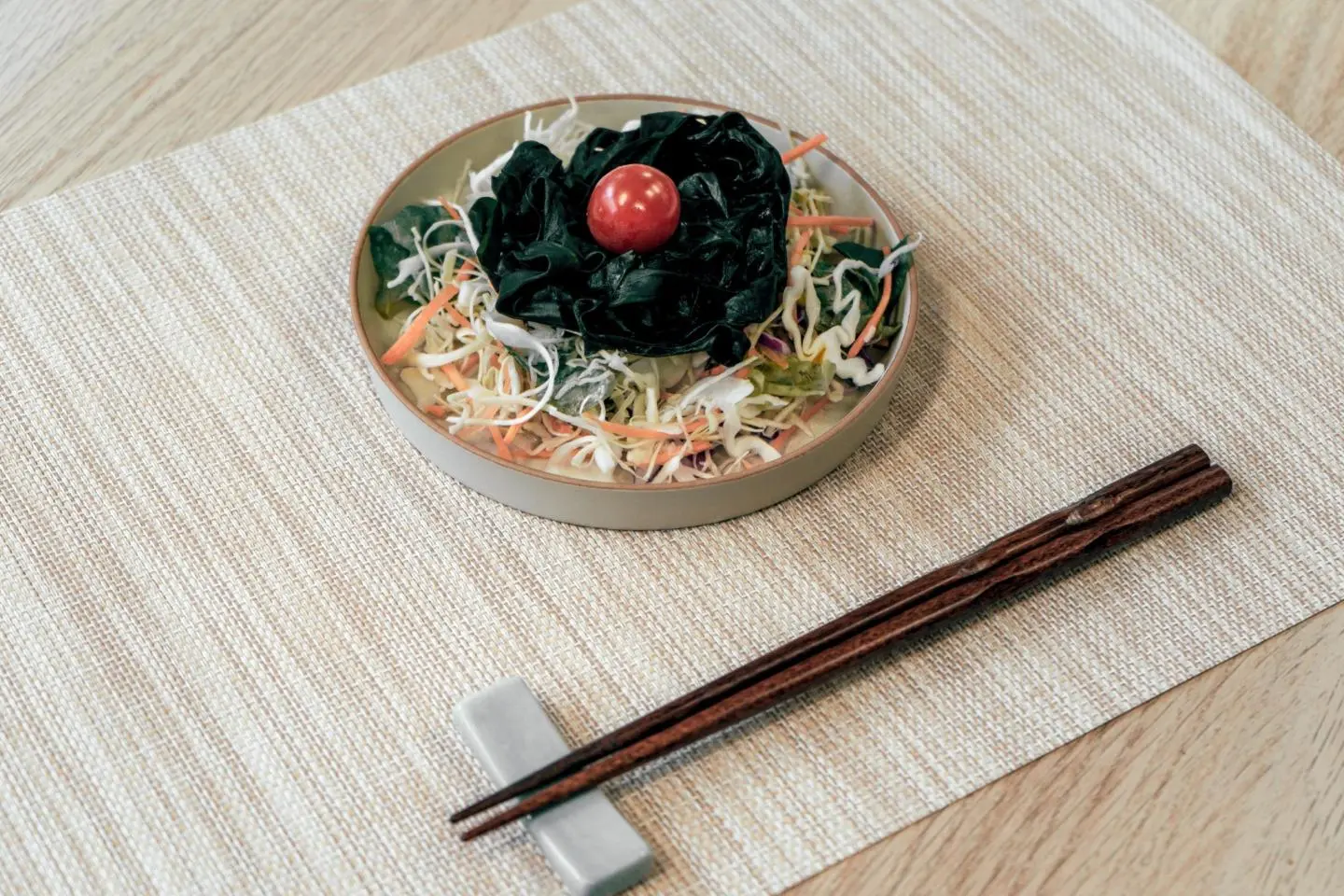 Le wakame de Kawamura dans une salade (Photo: Cathy Guex)