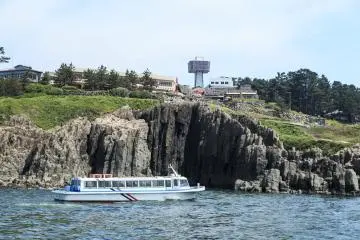 Sightseeing cruise