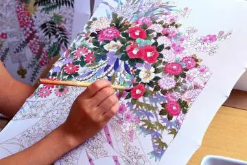 Kaga-Yuzen’s intricate design