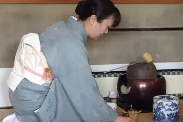 Tea master preparing tea for guests