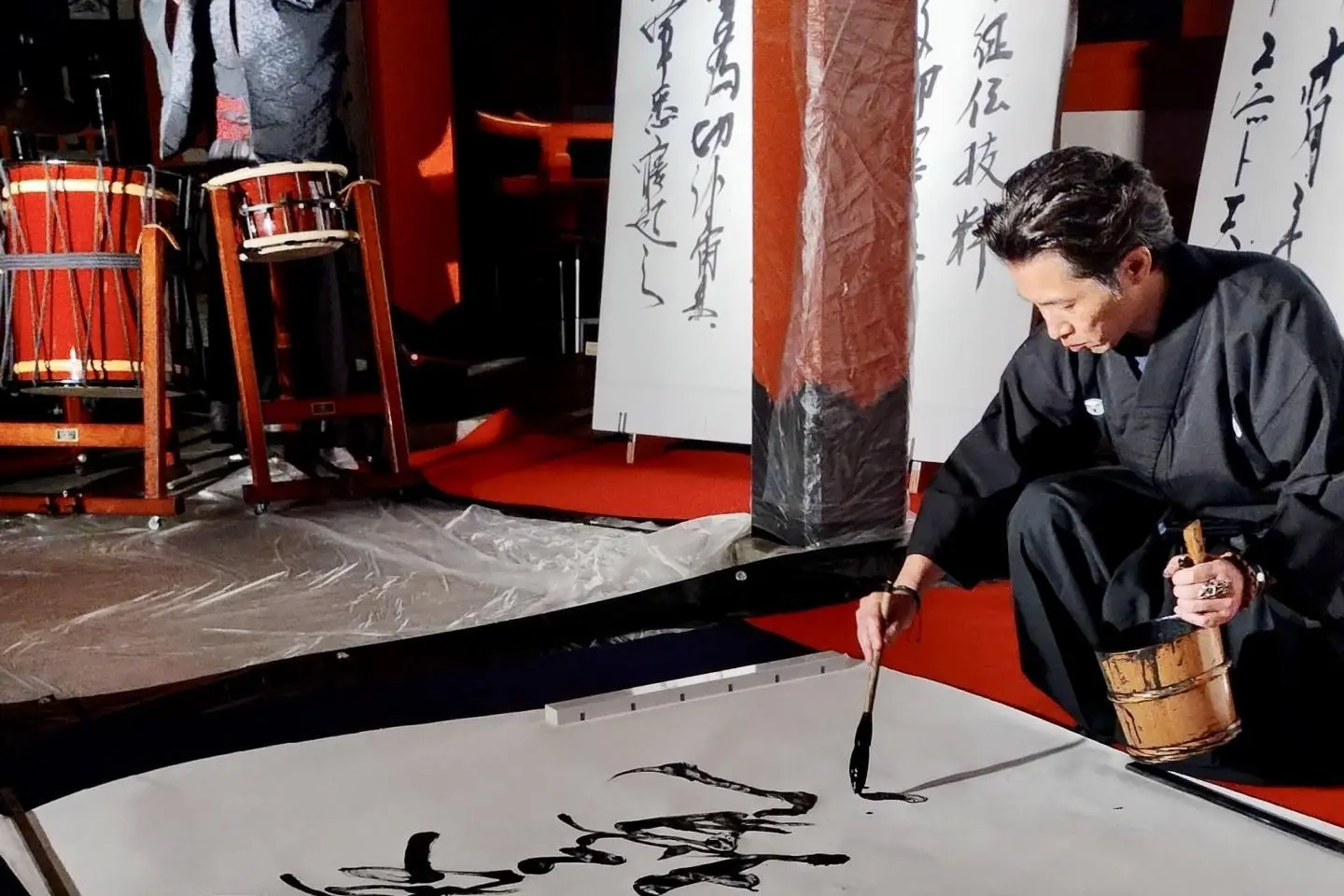 Premier Music and Calligraphy Performance