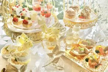 Photo: Haute Couture Cafe Inc.