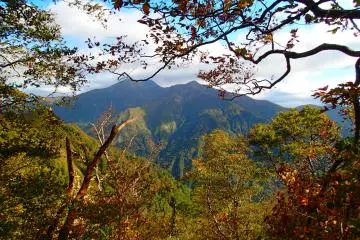 Fall colors moving in (Photo: Matthew Shewchuk)