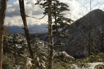 Looking down the valley (Photo: Matthew Shewchuk)