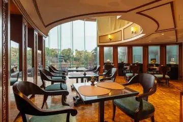 Le Ciel's gallery and seating area