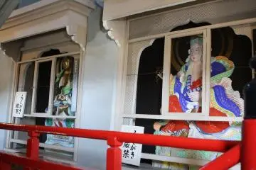 <p>Di antara 20 dewa-dewa Anda akan menemukan Kishimo-jin, "ibu dewi iblis' yang asalnya adalah iblis pelahap anak yang mengerikan, sampai Buddha besar mengubahnya</p>
