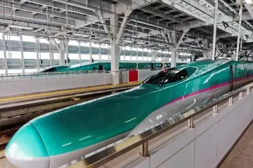 Photo: <a href="https://commons.wikimedia.org/wiki/File:T%C5%8Dhoku_Shinkansen_%2893424559%29.jpeg" target="_blank" rel="noreferrer noopener nofollow">Itaru</a> / <a href="https://creativecommons.org/licenses/by-sa/3.0/deed.en" target="_blank" rel="noreferrer noopener nofollow">CC BY-SA 3.0</a>
