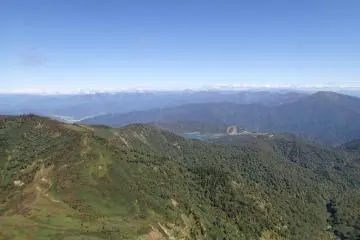 Looking over towards Tanigawadake (Photo: Matthew Shewchuk)