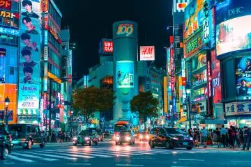 No great surprises here—Tokyo (and Kyoto, and Osaka) made the list (Photo: <a href="https://unsplash.com/photos/people-gathered-outside-buildings-and-vehicles-alY6_OpdwRQ" target="_blank" rel="noreferrer noopener nofollow">Jezael Melgoza</a> / Unsplash)