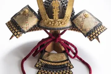 Helmet with leather detailing (Photo: INDEN-YA)