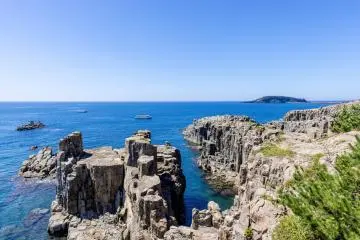 Oshima Island can be seen from Tojinbo (Photo:  The Cliffs of Tojinbo – Lukas Austin Amsden)