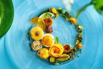 The ultra-photogenic sweets plate (Photo: Seibu Prince Hotels Worldwide Inc.)