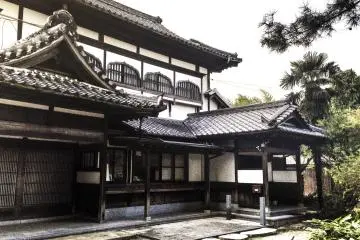 <p>อาคารวัดโบราณ</p>