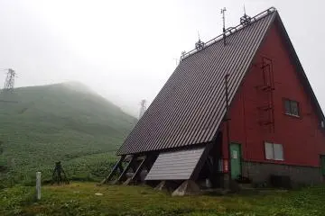 Passing the pass (Photo: Matthew Shewchuk)