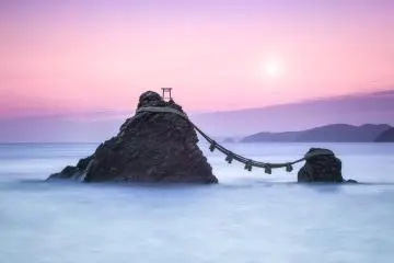 Meoto Iwa