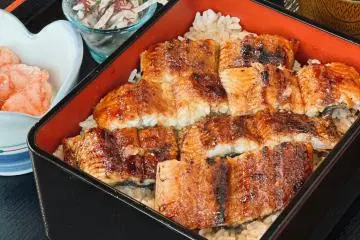 An unagi meal set with side dishes