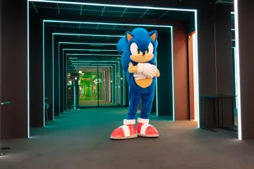 Sonic waiting to greet his fans