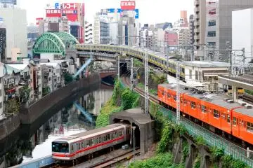 The comprehensive train network is an easy way of getting from A to B (Photo: <a href="http://flickr.com/photos/jamesjustin/1567089409" target="_blank" rel="noreferrer noopener nofollow">Justin C.</a> / <a href="https://creativecommons.org/licenses/by-nc-nd/2.0/" target="_blank" rel="noreferrer noopener nofollow">CC BY-NC-ND 2.0</a>)