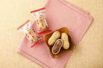 Peanut Monaka
