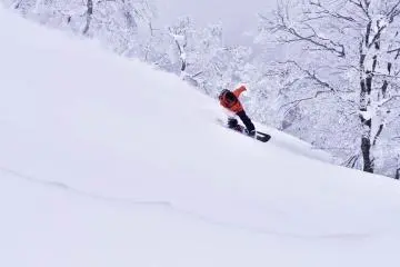 Backcountry snowboarding