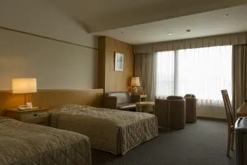 The deluxe twin features an elegant design and comfortable surroundings