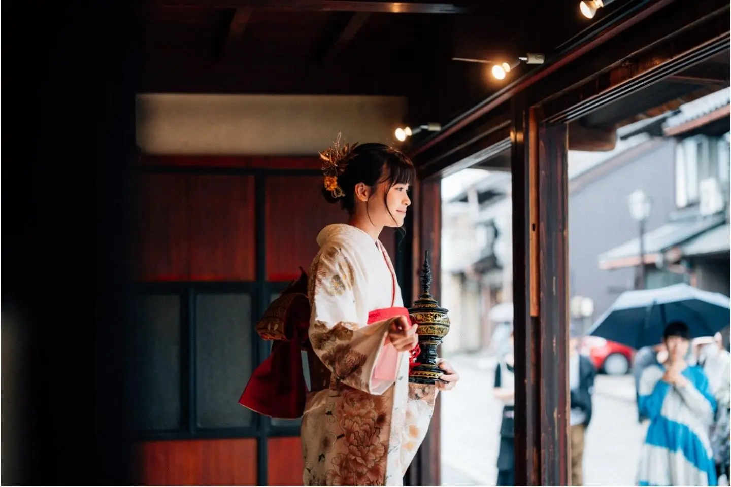 A girl in a kimono at Mirare Kanayamachi